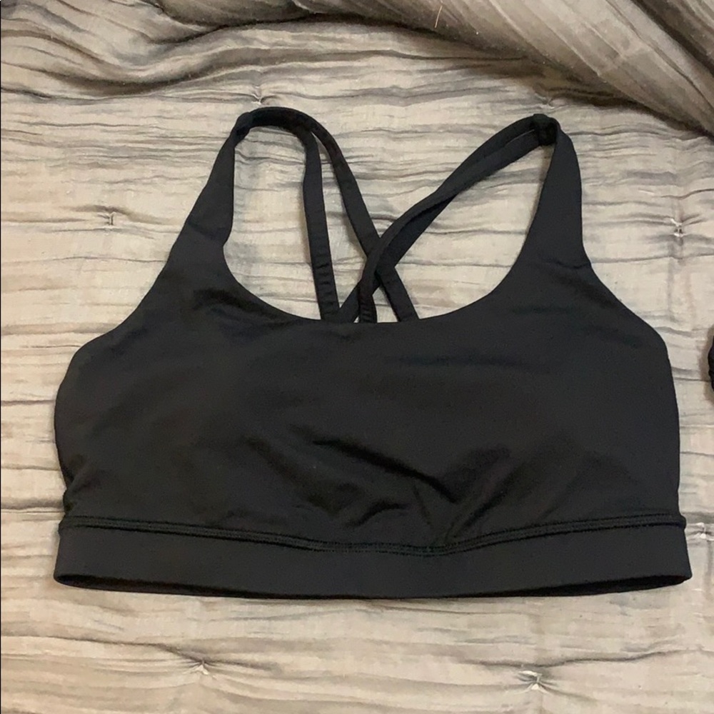 Black Lululemon sports bra